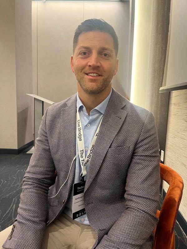 سرمایه گذاری در سولانا یا ریپل: کوین بیس، XRP، سولانا